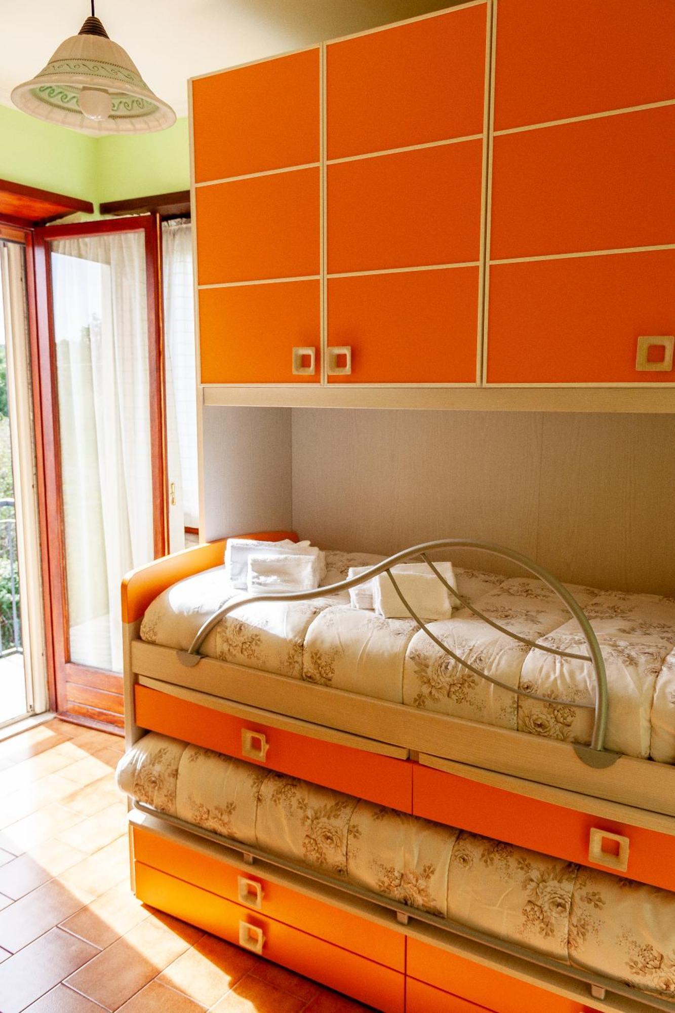A Casa Di Marco Guesthouse - Apt Di Ciampino E Stazione Per Roma Marino Eksteriør billede