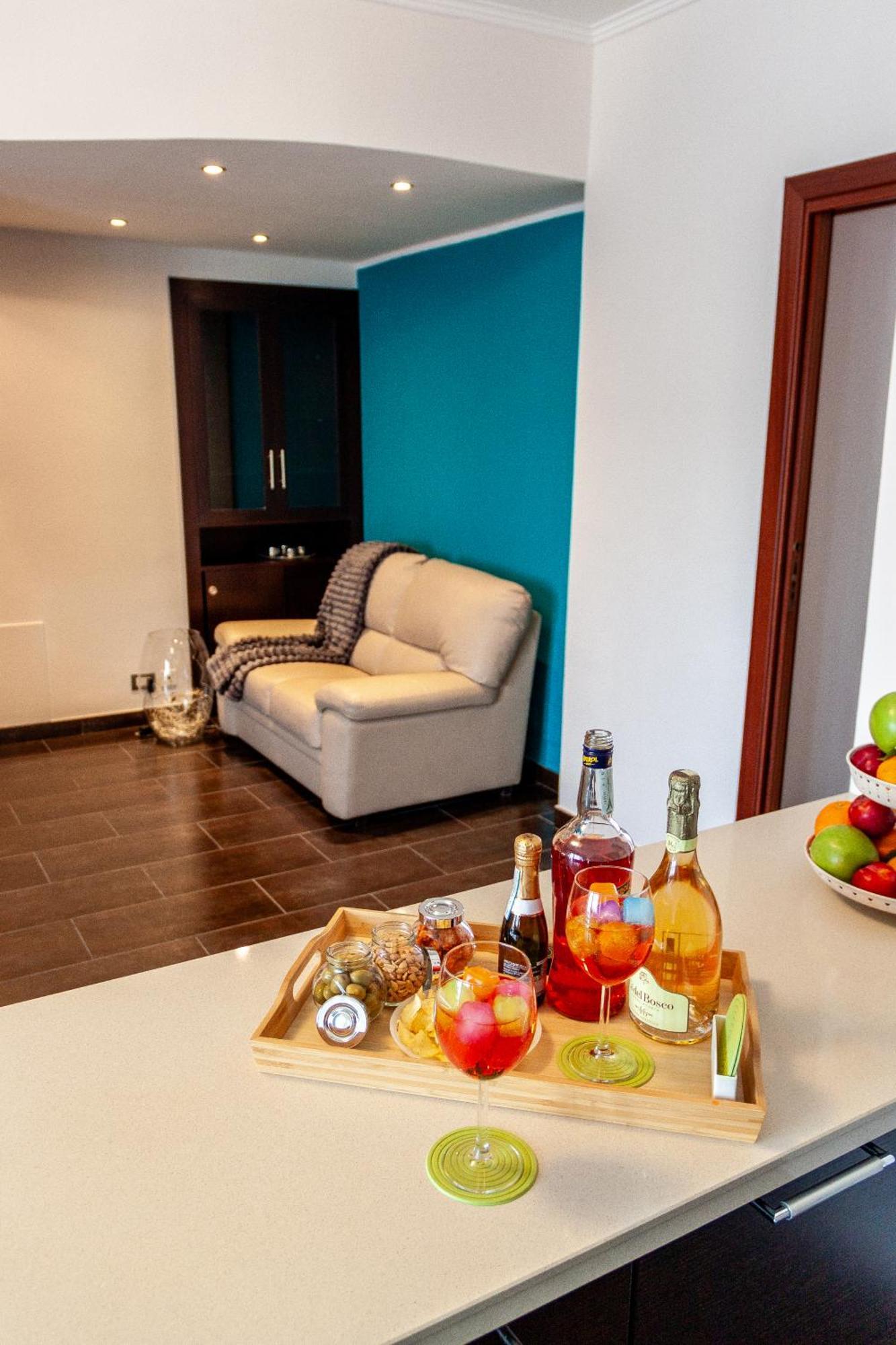A Casa Di Marco Guesthouse - Apt Di Ciampino E Stazione Per Roma Marino Eksteriør billede