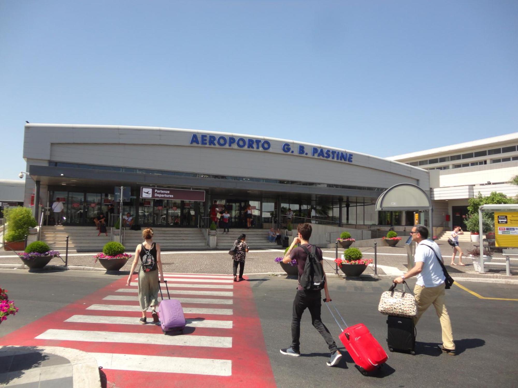 A Casa Di Marco Guesthouse - Apt Di Ciampino E Stazione Per Roma Marino Eksteriør billede